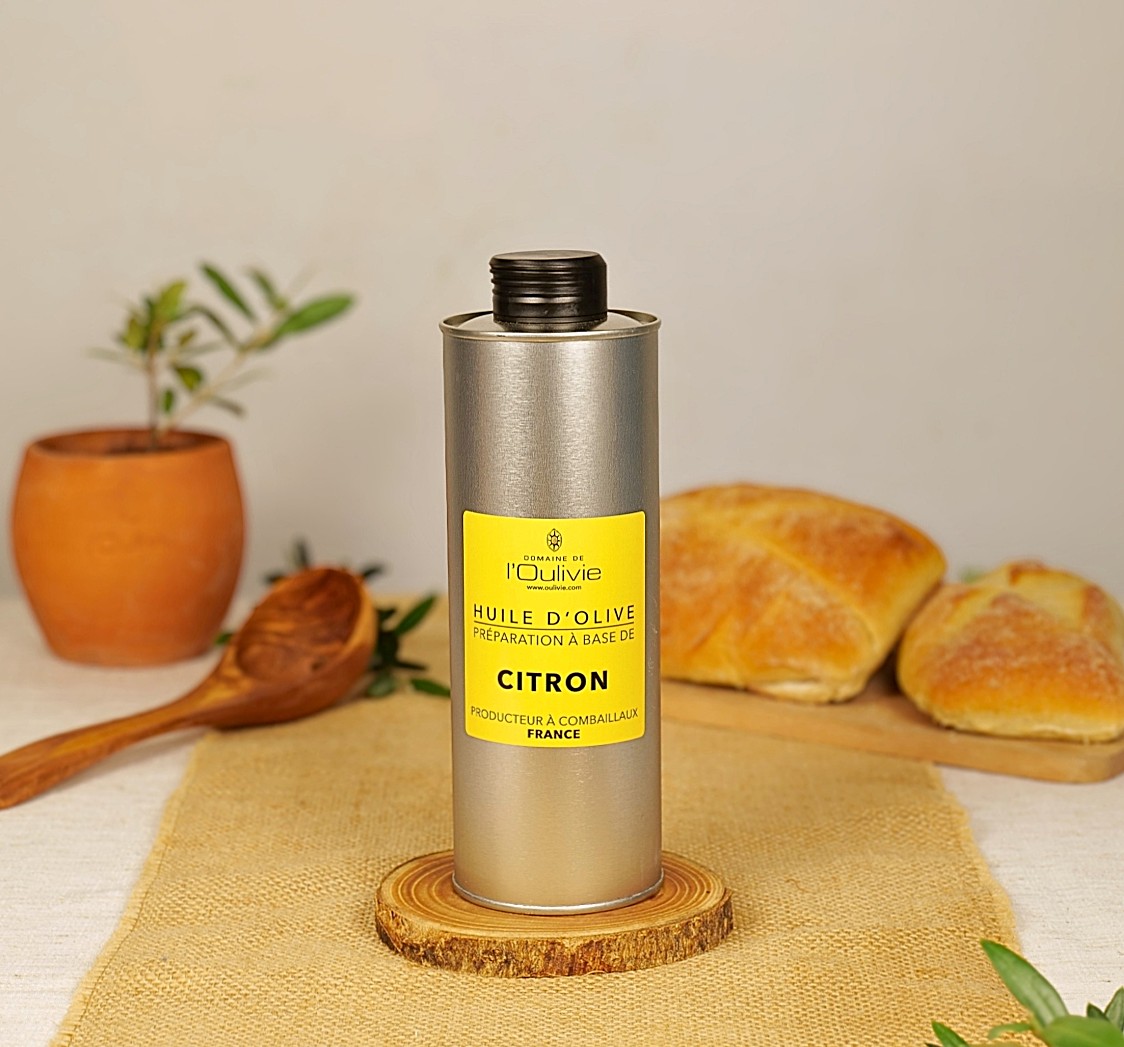 Huile d’olive au citron du Domaine L'Oulivie.