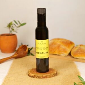 Huile d’olive Picholine du Domaine L'Oulivie. Huile d'olive très fruitée.