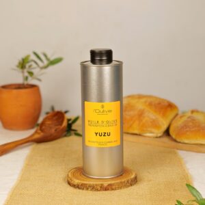 Huile d’olive au yuzu du Domaine de L'Oulivie.
