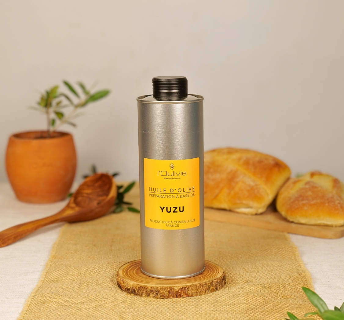 Huile d’olive au yuzu du Domaine de L'Oulivie.