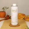 Huile d'olive 1957 du Domaine de l'Oulivie : pur jus de fruit extrait à froid obtenu par décantation naturelle. Huile d'olive de caractère. Une belle idée cadeau.