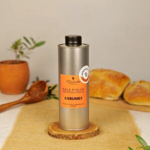 Huile d’olive aux agrumes du Domaine de L'Oulivie.
