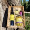 Coffret Lucques du Domaine de l'Oulivie composé d’une déclinaison d’huile d’olive, olives, purée d’olive de variété Lucques et d’un vinaigre fruité doux.